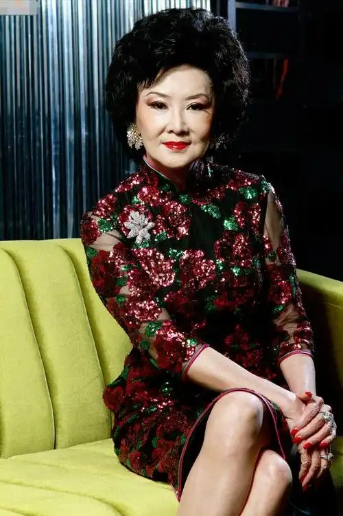 苗金凤最初歪打正着步入演艺圈,结果一演几十年,可