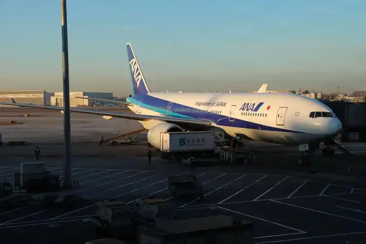 是日班机,全日空777-200er