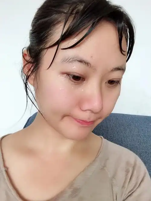 出汗,不会影响容颜,跑步,坚持就是最美!