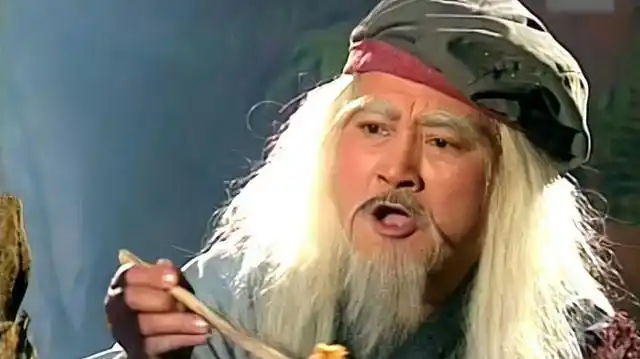 与老顽童不同,北丐洪七公作为丐帮帮主,极富侠义之情,为人正义刚直,是