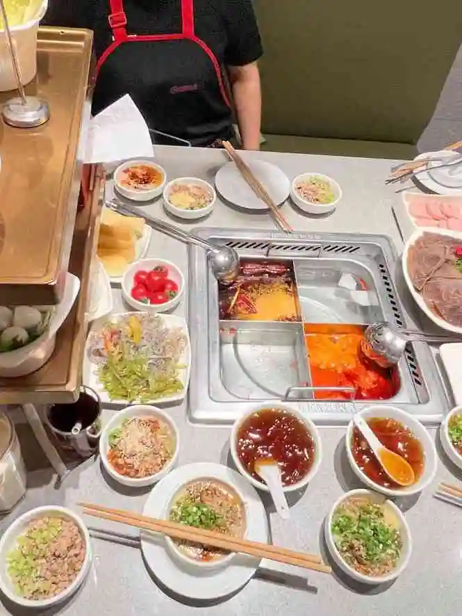 海底捞火锅(蒙城路店)-"真的好久没来海底捞啦,突然想来于是喊上小.