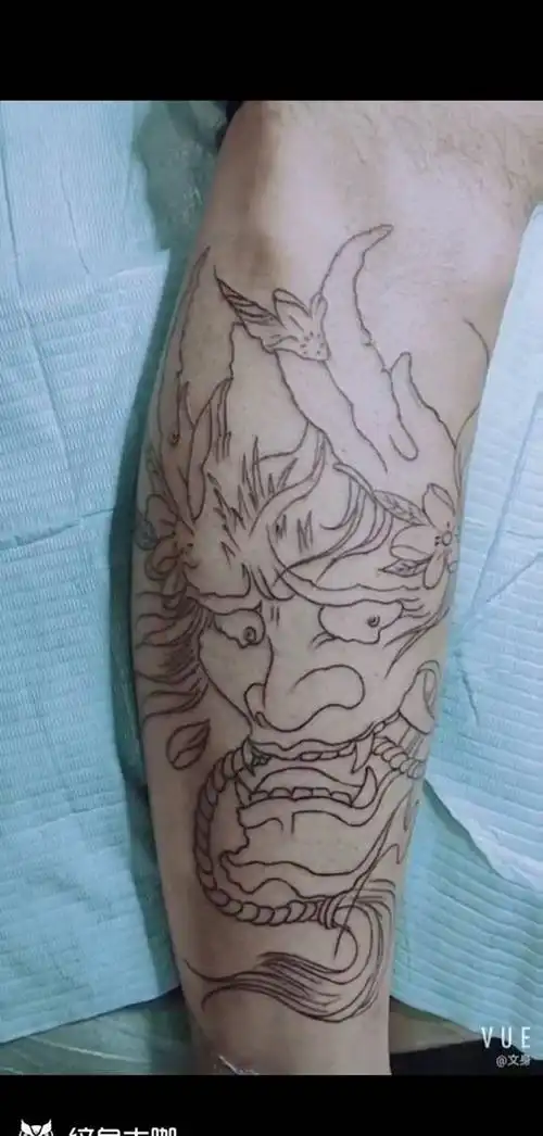 般若纹身图片_腿部脚部老传统纹身图案