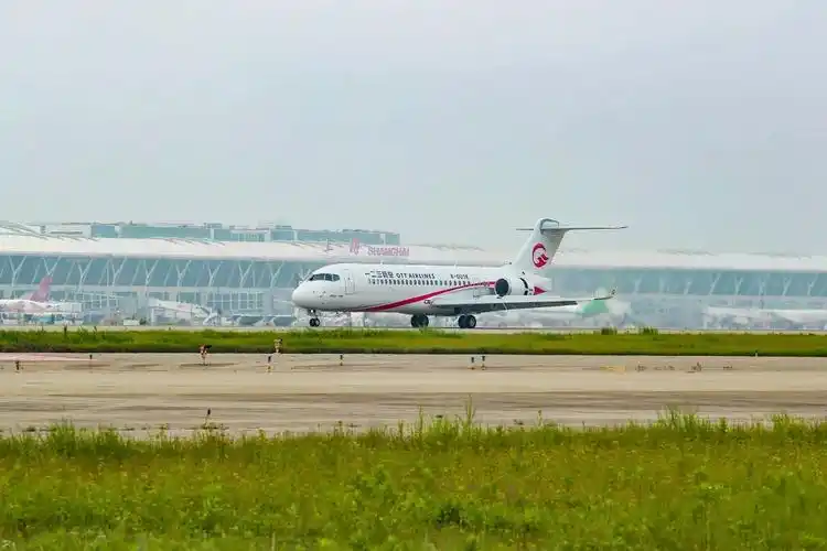 首家国产民机专属央企航司 一二三航空今日正式运营!