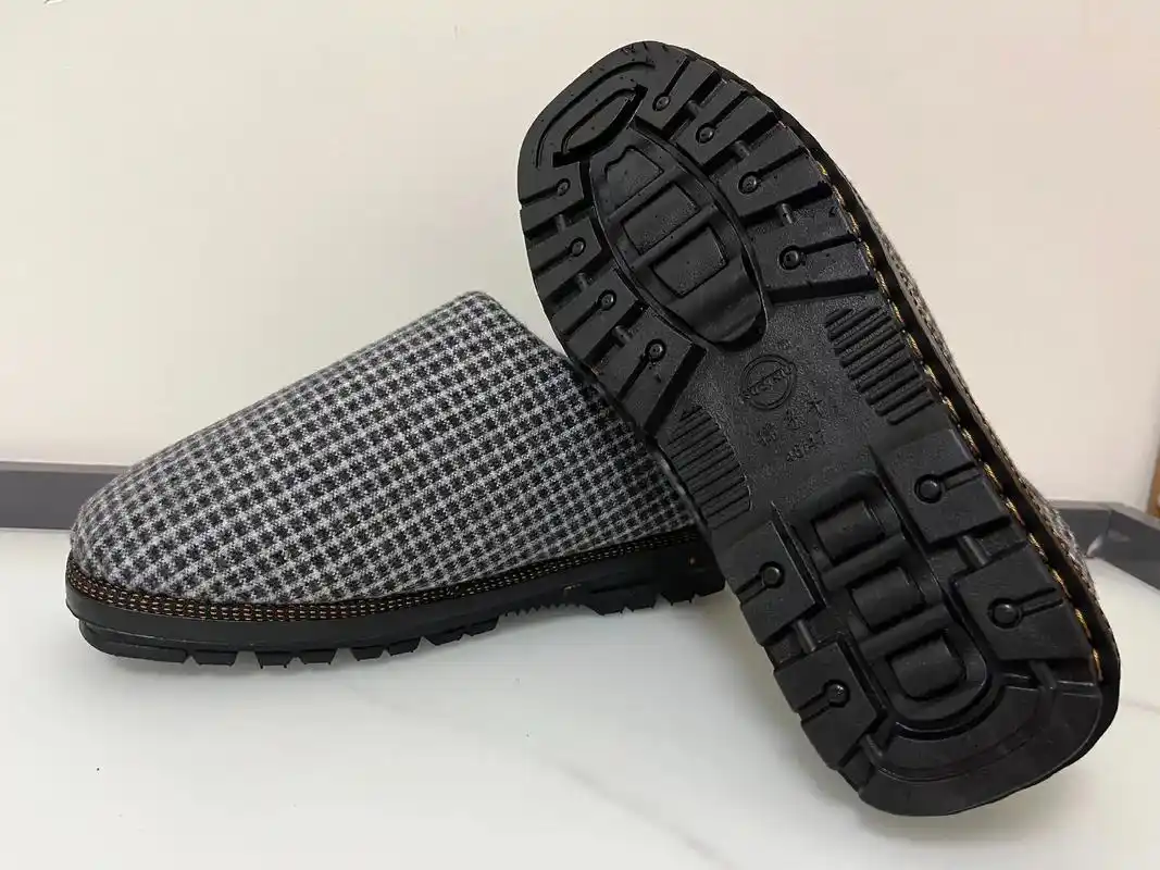 纯手工毛线编织棉鞋 可居家可室外 孺子牛鞋底 防滑耐磨 买二 - 抖音