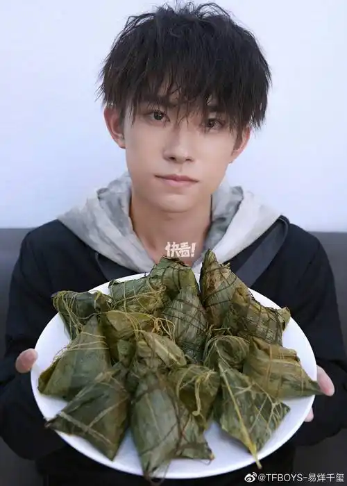 易烊千玺图片_漫画图片_明星_一只小小的肥鹤日常_动漫_漫评_二次元