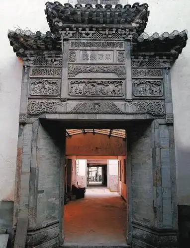 悦读丨历经百年风雨的砖雕门楼