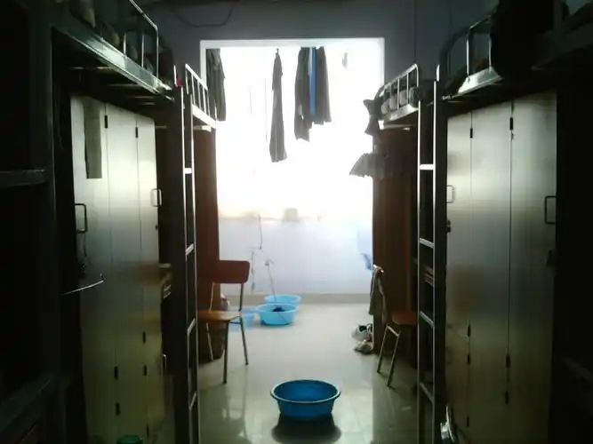 郑州师范学院宿舍怎么样? 有图片吗?