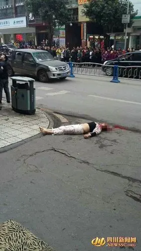 达州女子9楼坠下身亡 同屋男子割腕:现场血腥(组图)