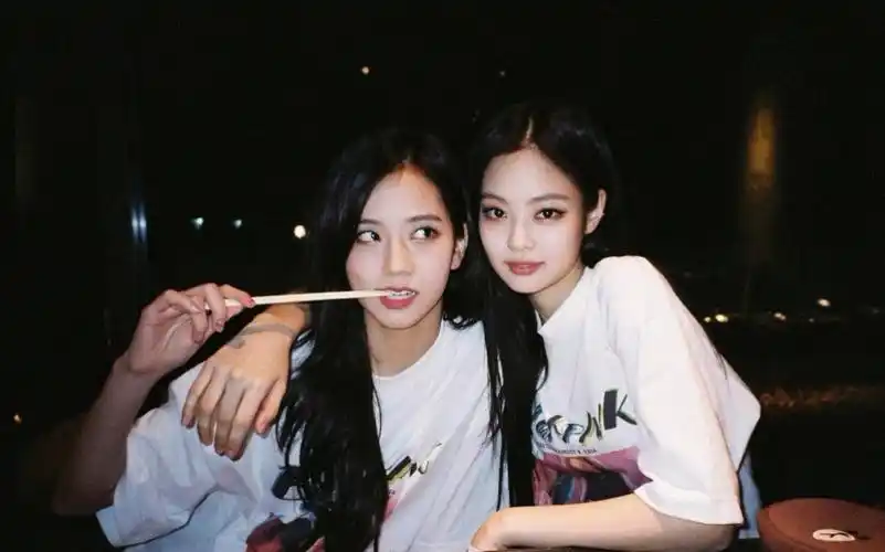 【jennie& jisoo】突如其来的撒娇让我们rapper妮话都说不利索了