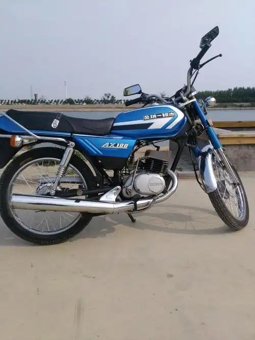 致敬两冲程摩托经典:聊聊铃木ax100