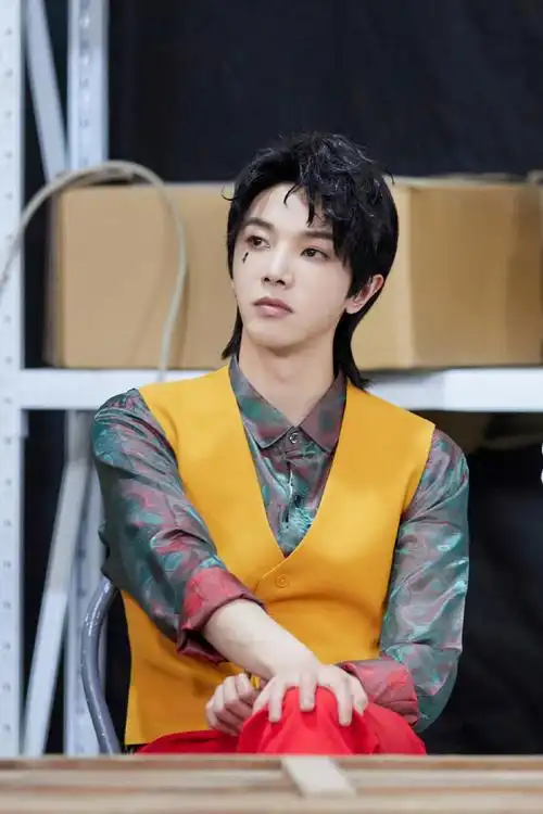 华晨宇萌探探探案2