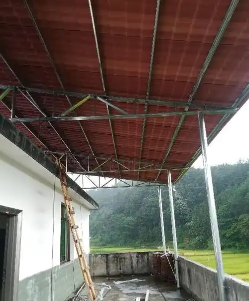 农村里很多人给房子加盖轻钢棚,难道仅仅是为了防漏水吗?