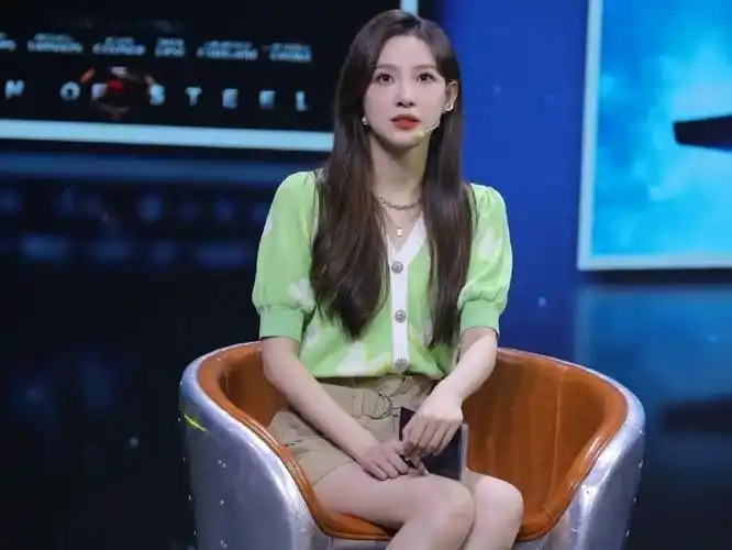 央视春晚主持人阵容官宣:龙洋和任鲁豫稳居c位,一位新面孔上阵