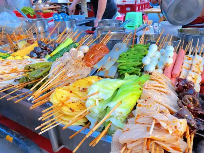 师院小吃推荐老式路边摊串串