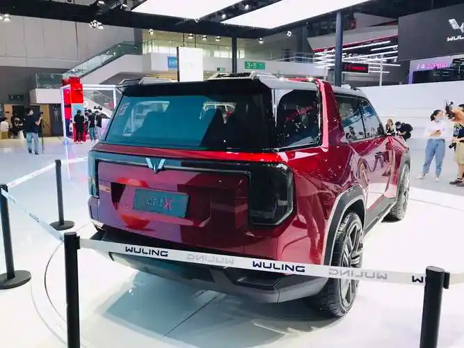 五菱宏光侠概念车于成都车展亮相