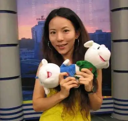 53岁广东主持人阮星航,被误会与胡向真是夫妻,婚后生两子很幸福