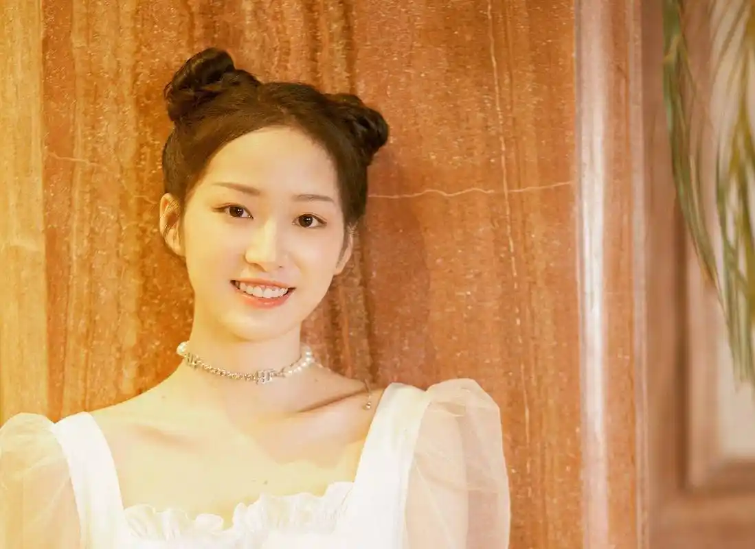 童星出道,曾与易烊千玺合作过,20岁的她终于凭《琉璃》走红|杨肸子|成