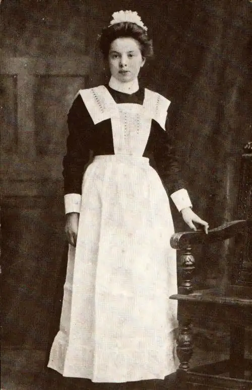 老照片二十世纪初的英国女佣4