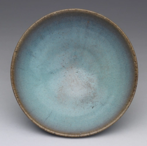 元 钧窑天蓝釉碗(正面) 台北故宫博物院馆藏