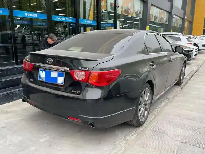 丰田锐志2.5v尚锐版 13年9月上牌 16万公里 后驱 定 - 抖音