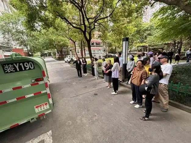 初夏,一起"串个门"吧!——宝山路街道召开2024年5月基层治理工作例会