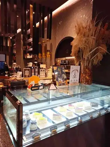 atlas coffee 寰图咖啡(人民广场店)-"觊觎这家咖啡馆一坐已久了.