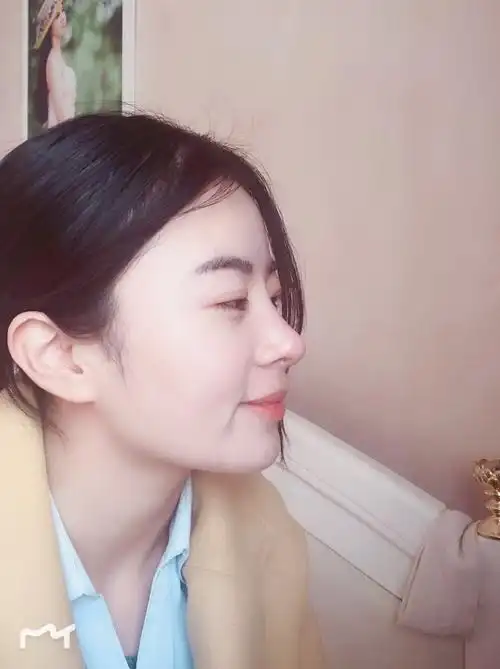 90我的鼻子正面看上去扁平又塌,自己每天看着都觉得好_圈子-新氧