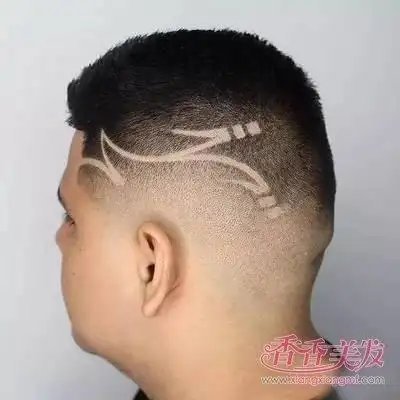超火的刻痕发型用什么工具 男士寸头侧面做刻痕发型图片欣赏(3)