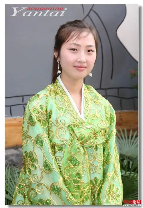 朝鲜美女售货员 - 我只有天晓得 - 历史是一个任人打扮的小姑娘