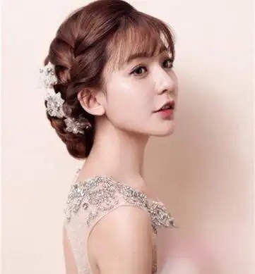 10款活泼浪漫的新娘发型图片_微微婚纱摄影