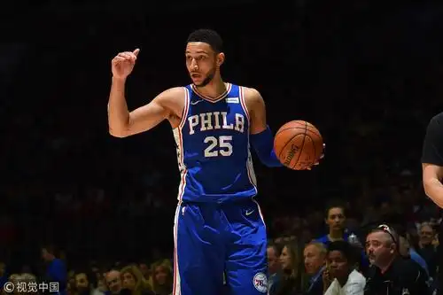 西蒙斯前三节0进球仍取准三双 一成就超越艾弗森