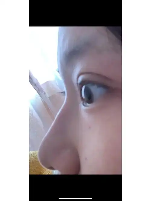 可能就是只要把整个鼻子遮住一点拍就可以得到一个完美的侧面照片)#山