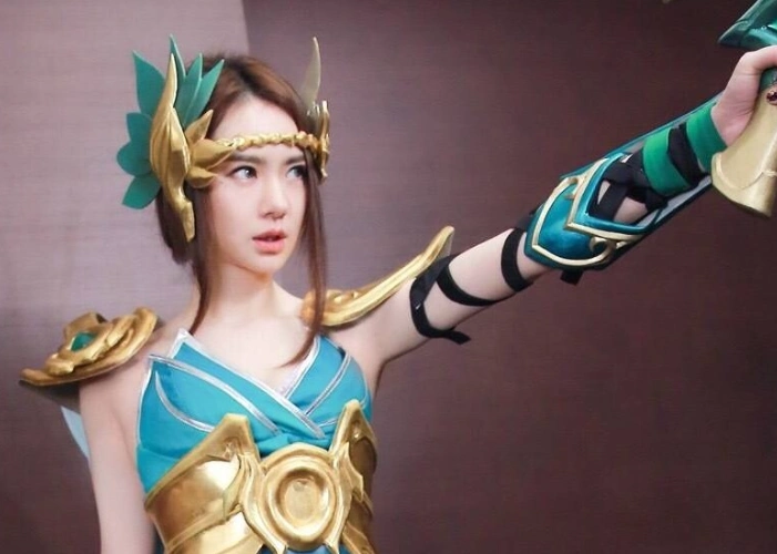 戚薇cos虞姬为李承铉庆生,用心十足,你曾为另一半准备过什么特别的