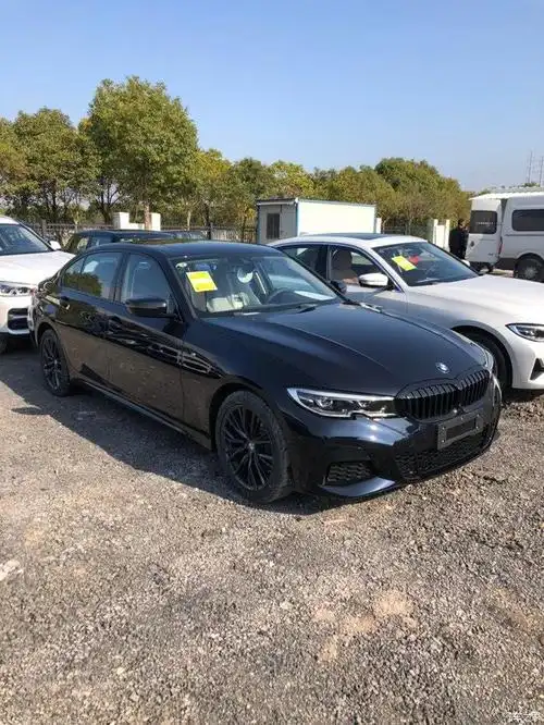 宝马3系提车作业炭黑325li提车