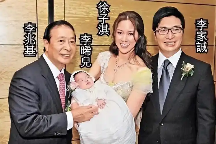 "千亿儿媳"徐子淇:一子彰显身家!公公奖励10亿,年仅30火速暴富