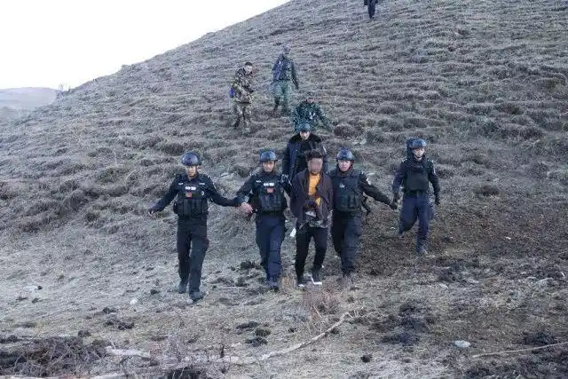 阿坝恶势力头目罗登被执行死刑曾号称不怕阎王带枪弹逃亡两年