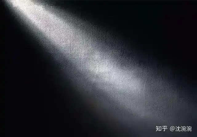 黑暗里唯一一道光