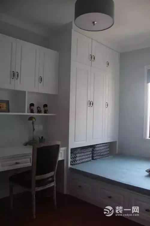 榻榻米床尾柜设计方案及效果图赏析