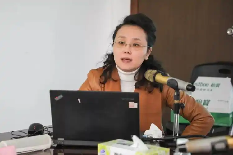 郭晓蕾老师在评议环节,刘鹏教授与江玉琴教授探讨了想象的现实基础等