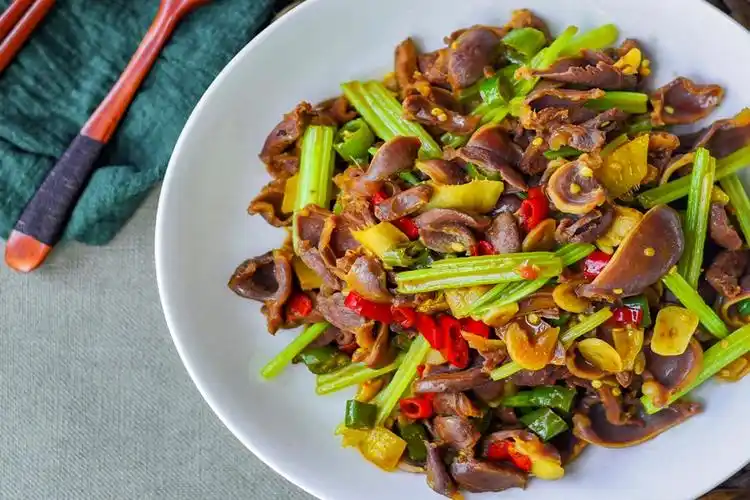 择颜美食的个人展示页