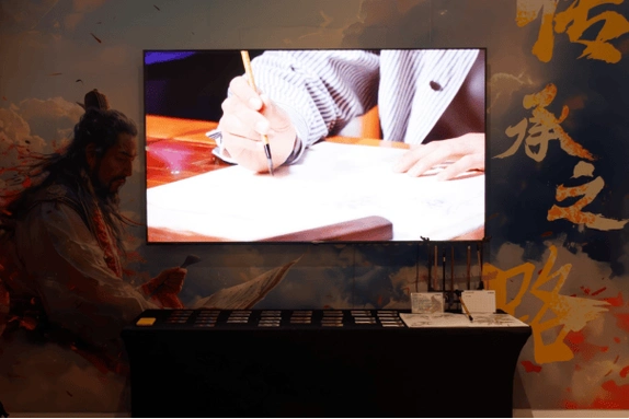 我校aigc微专业学生结业展盛大开幕展现数字技术与艺术的交融碰撞