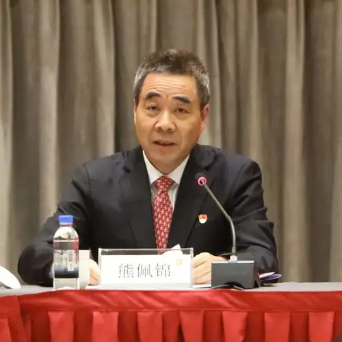 市国资委党委副书记,副主任麦振新,市国资委党办负