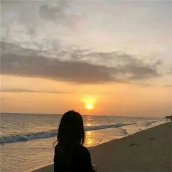 在夕阳下和你表达我的爱心情侣头像唯美背影一对