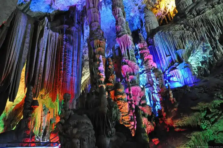 图片中国最美的奇洞之一石花洞