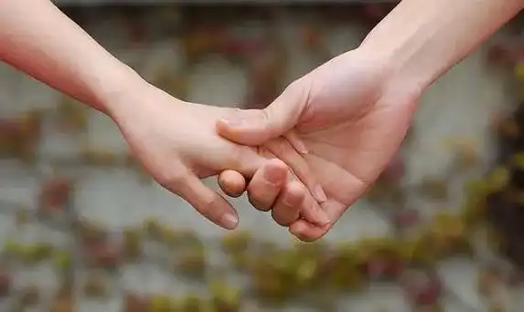 00 38% 26% 夫妻恩爱背影图片 28% 情侣结婚卡通 - 抖音