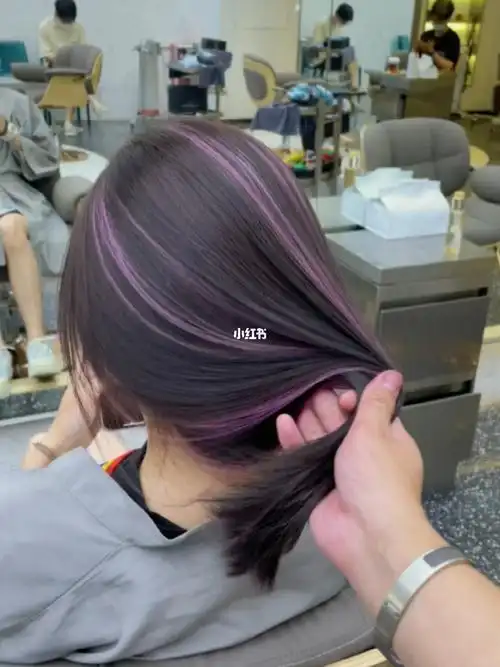 新染的雾霾紫挑染发色太喜欢了
