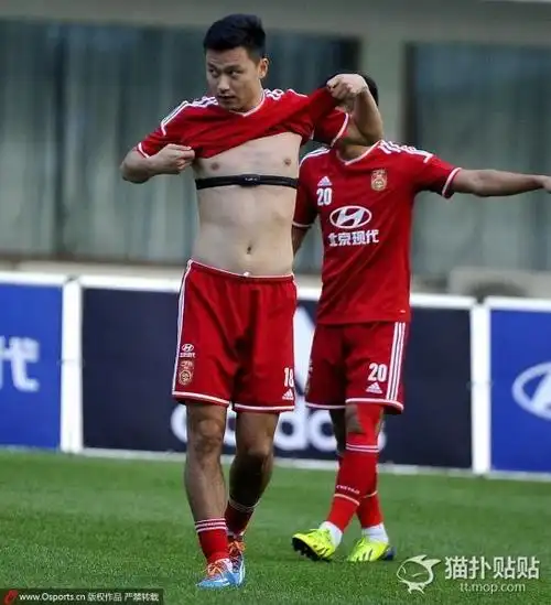 从八块腹肌到游泳圈!国足众人到底经历了什么?