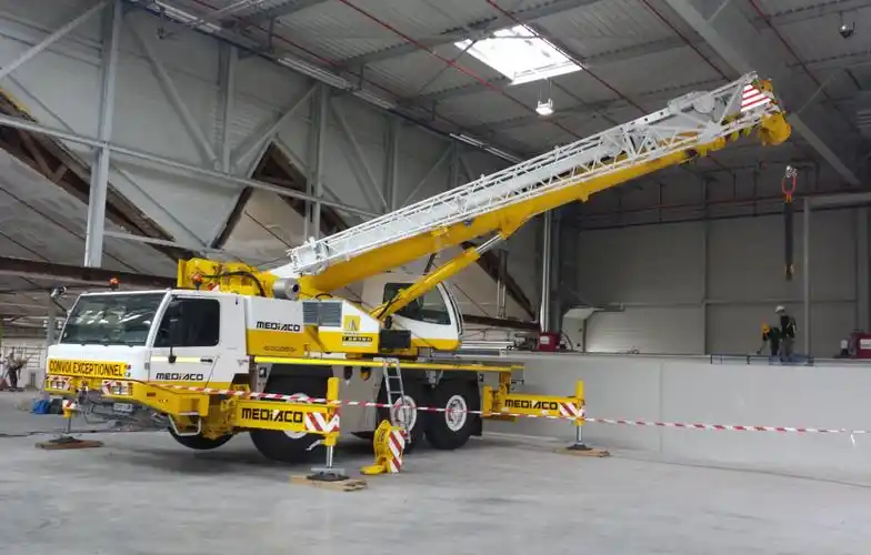 珊珊总结:十多年前的国内吊装行业,工地上的吊车基本依赖日本进口