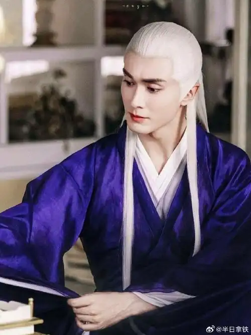 有感受到那种神仙下凡的感觉高伟光|东华帝君|半日拿铁超话#睡不着就