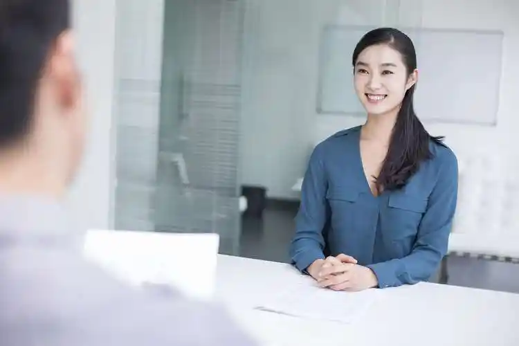 13职场新人指南#十二,做好向上管理的第一个要点就是:要学会筛选出